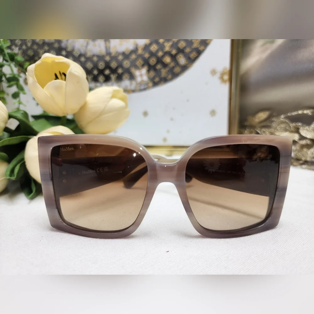 MaxMara nwt hinge